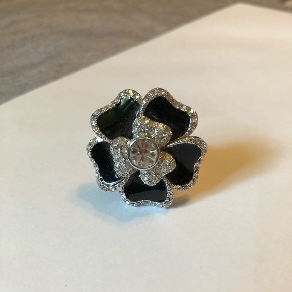Lia Sophia Blooming Ring - Picture 1 of 1